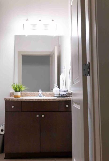 Amplify Spaces 1 And 2 Bedroom Apartments, Downtown Birmingham, Uab المظهر الخارجي الصورة